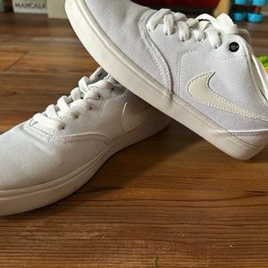 Nike SB Solarsoft Canvas Shoe